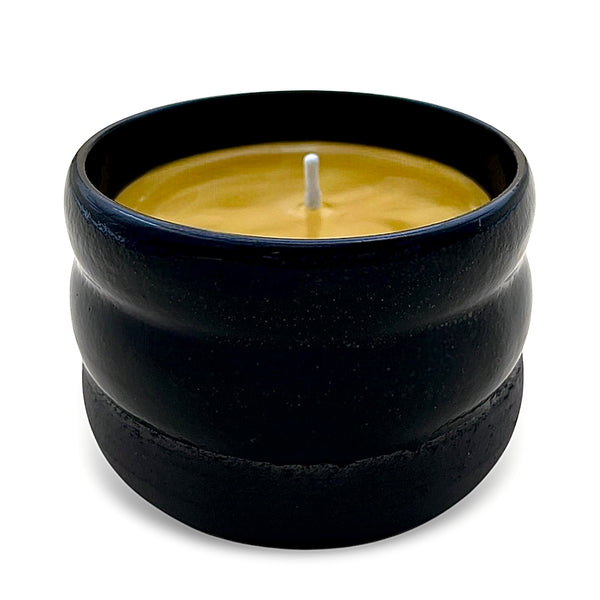 Bio-Bienenwachskerze im Keramikbecher