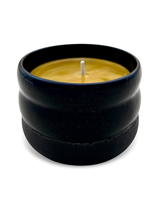 Bio-Bienenwachskerze im Keramikbecher